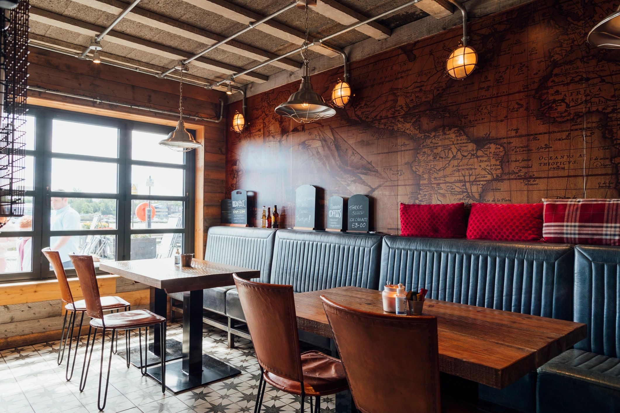 Inviting dining room atmosphere